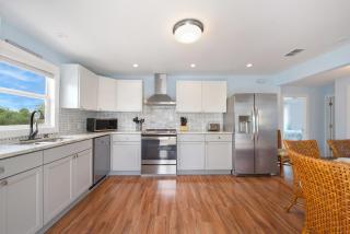 Marilyns Beach House by Sun Palace Vacations - Fort Myers Beach - 7