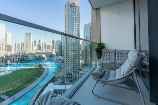 Stunning Burj Khalifa & Fountain Views - Luxury 2BR - 5 minutes walk to Dubai Mall - 7