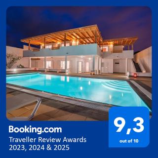 Villa Dedalos - A luxury large villa with a heated pool in Puerto Calero - Puerto Calero - 9