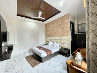 Hotel Center Point Near Park - Bhubaneshwar - 0
