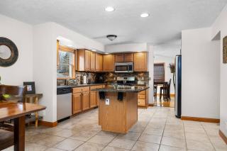 4br Retreat W Studio Apt Big Yard & Fire Pit - Rapid City - 4