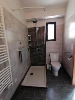 T3 Independant de 62 m2, place de parking privé, au calme et central, avec jardinet et balcon - 5