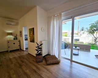 Spacious 2 Bedroom Luxury Apartment near the Sea - Daratso - 2