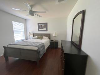 Top Location! Spacious Home Near Downtown & Events - Austin - 5
