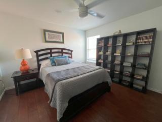 Top Location! Spacious Home Near Downtown & Events - Austin - 9