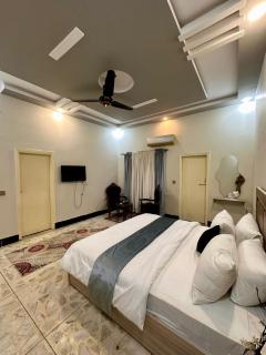 Comfort lodge Guest House - Karachi - 7