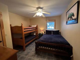 NEW Single family home with spectacular views and lots of space Privacy convenience and style - Carroll - 2