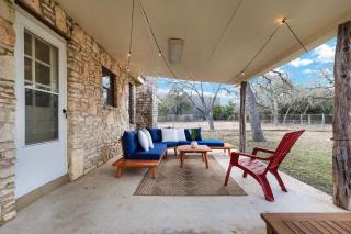 Comal Cabin - A Birdy Vacation Rental - Bulverde - 5