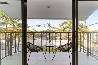 Spring Sale! 4BR - Private Yard, Grill, Soaking Tub, Near Coral Gables & MIA Airport - 4