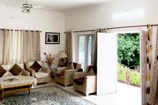 BLUE SAPHIRE - Serene Mansion Homestay - Dehradun - 2
