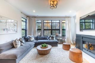 Unwind in Style Les Eaux 215-6 - 8