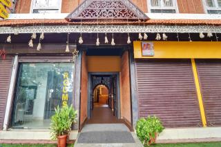 Super Collection O Calvathy Road Near Fort Kochi - Fort Kochi - 4