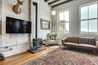 Less Than 1 Mi to Wittenberg Eclectic Loft with Parking! - Springfield - 6