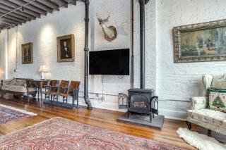 Less Than 1 Mi to Wittenberg Eclectic Loft with Parking! - Springfield - 5
