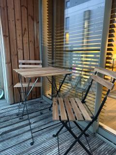 2 bedroom Titanic Apartment - 1 night stays! - 5