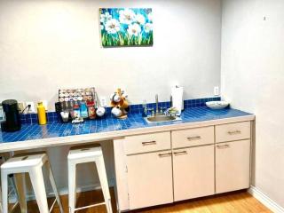 Town and Country Hideaway - Perkins - 1
