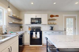 Savannah Creek Cottage - Sylva - 3