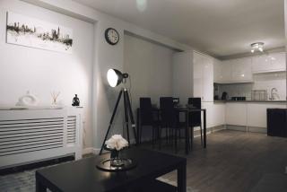 Stylish 2-Bed in Stratford - Londra - 7