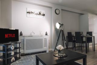 Stylish 2-Bed in Stratford - Londra - 9