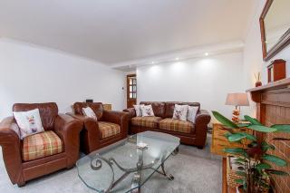 Courtyard Cottage with free onsite parking, garden, short flat walk to town - 5