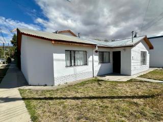 Casa 3 DORM, esquina céntrica pax7 - El Calafate - 8