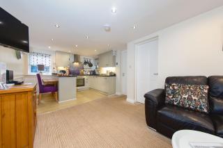 The Old Surgery, central cosy cottage in the heart of Whitby - 3