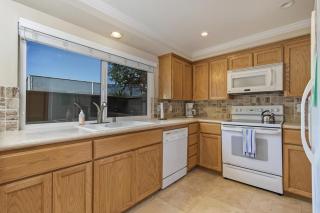 Sea'Esta by the Shore-DMBC852S - Solana Beach - 1