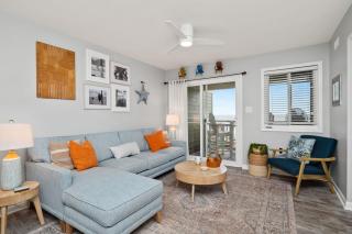 Beach Retreat - Oak Island - 4