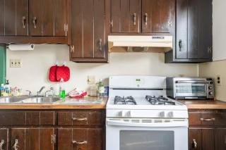 Cozy Cape Cod Bungalow King Queen WD Full Kitchen Wifi Desk - York - 7