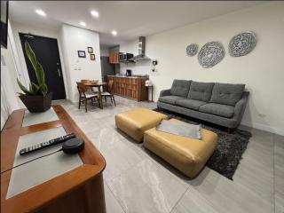 Vibrant Stay at Av Revolución - Tijuana - 6