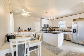 4 Mi to Historic Dtwn Venice: Home w/ Heated Pool! - 3