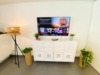 Airy and spacious 3 Bedroom w terrace&parking - 8