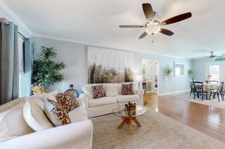 Coastal Dream - Oak Island - 0