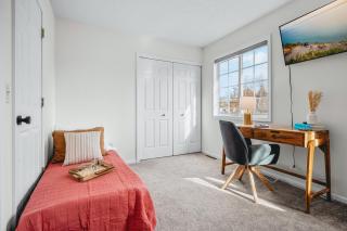 NEW Barlow by the Bay 3BR Townhome Downtown - 1