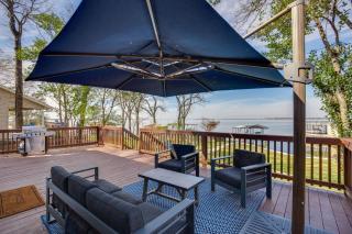 Dock and Fire Pit Lakefront Gun Barrel City Getaway - Gun Barrel City - 9