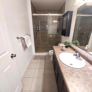 Nimo Homestay - Guelph - 6