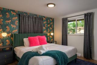 Huge Hot Tub, Theater Room, Family Friendly Oasis - 7