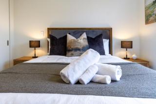 Perfect for Groups Stylish 4BR Devonport Stay - Christchurch - 1