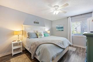 Surfside Hideaway - Hilton Head Island - 6