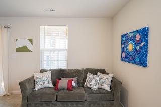 Brand-newwi-fipool-tabledt3bed - Charlotte - 5