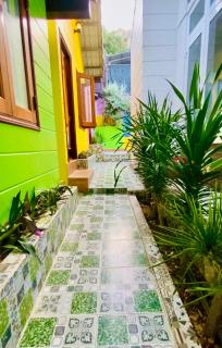 Đảo Bình Ba, nhà nghỉ sắc màu đi bộ ra biển rất gần, không nhận khách quốc tế, phòng đôi - Cam Ranh - 9