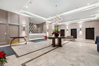Luxurious Suite in Yorkville - 5