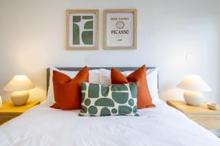 Prime Family 4 Bedroom Retreat Near Stadium & Cafe - 3