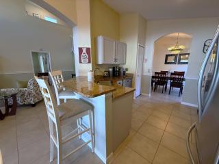 Spacious 5-Bedroom Pool Villa in Southern Dunes - Haines City - 4