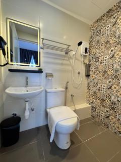 Maca Hotel by Sky Hive - George Town - 9