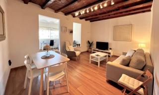 Bright & Spacious Family Flat in Central Barcelona - 5