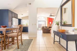 Chateau Relaxo #3- Pretty Quiet Comfortable Suite - 1