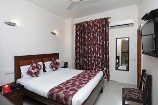 Capital O Grand Rooms - New Delhi - 1