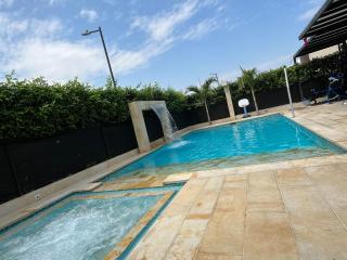 Casa con piscina privada y jacuzzi - Ricaurte - 1