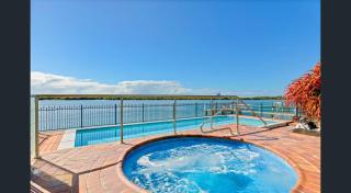 Maroochydore Riverfront Apartment - Maroochydore - 1